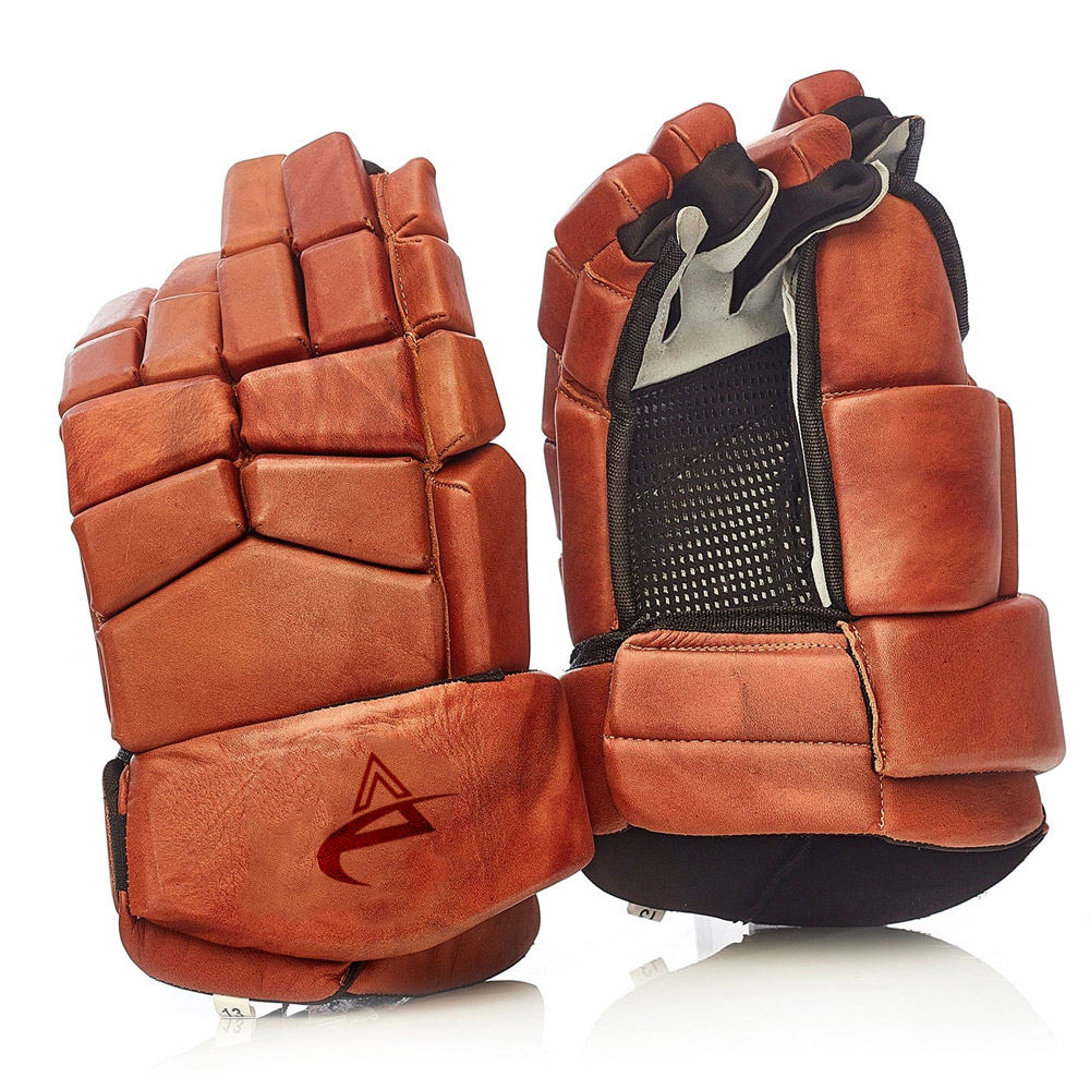 02-7 Ice Hockey Gloves - Image 1